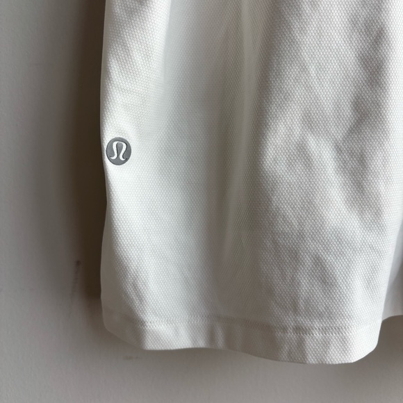 Lululemon Men’s Ventilated Tennis Short-Sleeve Shirt, Size M - Picture 12 of 13
